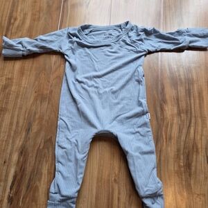 Little Sleepies Ribbed Crescent Zippy